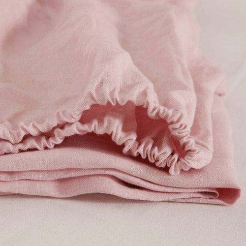 Pink linen bedding | Our linen fitted sheets are available in a range of colors and sizes, making them a perfect fit for any bed. The natural linen fibers allow your skin to breathe, keeping you cool in the summer and warm in the winter.
