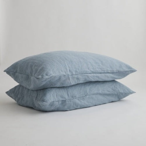 Blue Grey pillow cases | Upgrade your bedding with our high-quality linen pillowcases and experience the luxury of natural linen every night. Order now and transform your bedroom into a cozy and stylish haven.