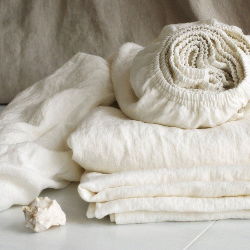 Ivory pure linen bedding | Our linen fitted sheets are available in a range of colors and sizes, making them a perfect fit for any bed. The natural linen fibers allow your skin to breathe, keeping you cool in the summer and warm in the winter.